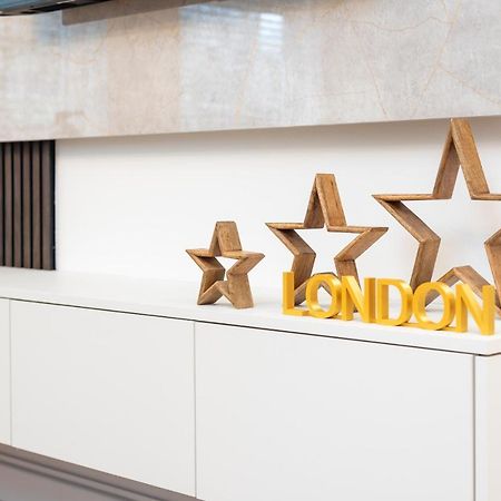 London'S Modern Nuance Apartment - Battersea Exteriér fotografie